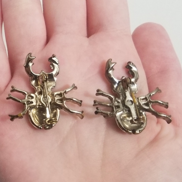 Beetlejuice vibes: 2 quirky vtg b&w enamel beetle brooches w clear stones - Picture 3 of 5
